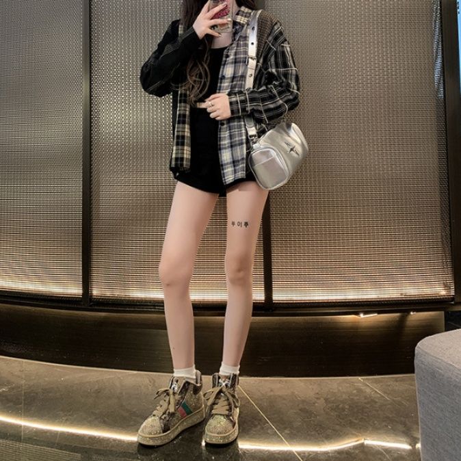 ハイカットスニーカー カジュアル ガーリーコーデ クッション性 痛くならない 歩きやすい クッション 安定感 可愛い 目立つ 遊び心