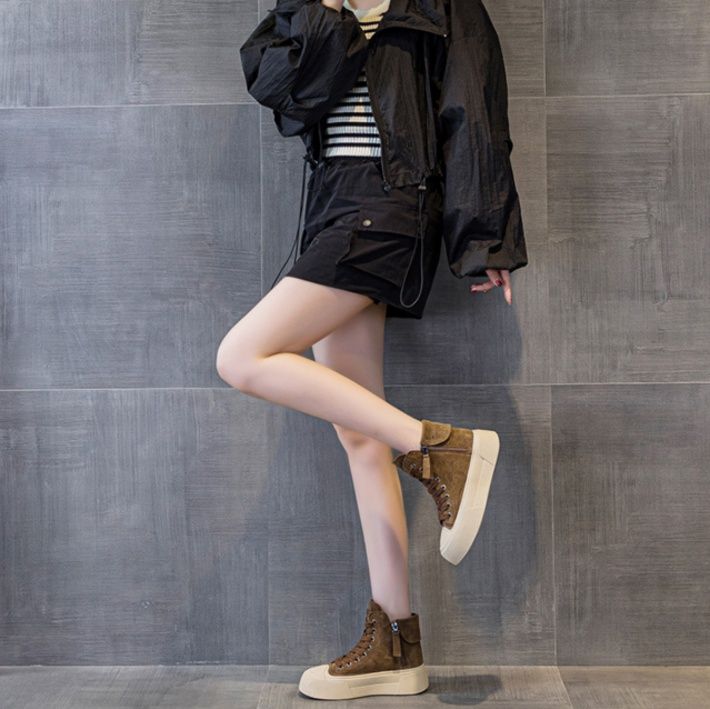 ハイカットスニーカー サイドジップ付き厚底 デイリーコーデ カジュアル きれいめコーデ スエード素材 