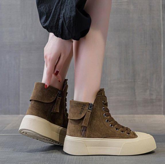 ハイカットスニーカー サイドジップ付き厚底 デイリーコーデ カジュアル きれいめコーデ スエード素材 