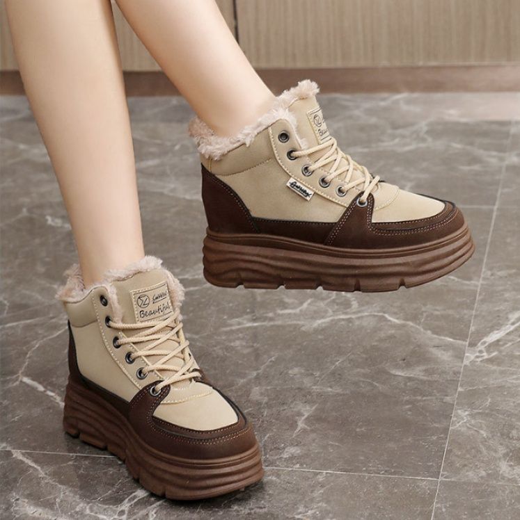 ハイカットスニーカー 冬 ふわもこ 厚底  ボア 厚底ソール 伸長効果 美脚足長 履きやすい 歩きやすい クッション 安定感 カジュアル