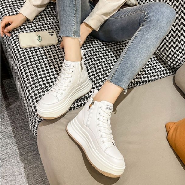 ハイカットスニーカー 定番 シンプル 厚底 おしゃれ スタイリッシュ きれいめ サイドジッパー 美脚効果 歩きやすい クッション 安定感