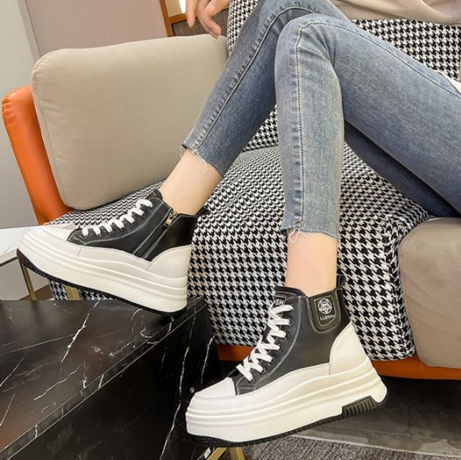 ハイカットスニーカー 定番 シンプル 厚底 おしゃれ スタイリッシュ きれいめ サイドジッパー 美脚効果 歩きやすい クッション 安定感