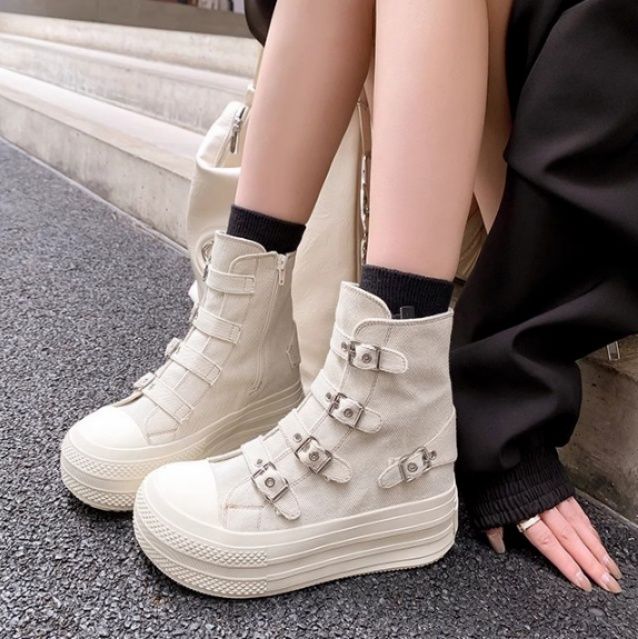 ハイカットスニーカー  厚底ソール サイドジッパー付き 美脚足長 かわいい 目立つ 履きやすい 歩きやすい おしゃれ ボリュームソール