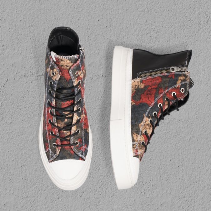 ハイカットスニーカー カジュアル かっこいい 目立つ 遊び心 おしゃれ 軽量 履きやすい 歩きやすい クッション サイドジッパー付き