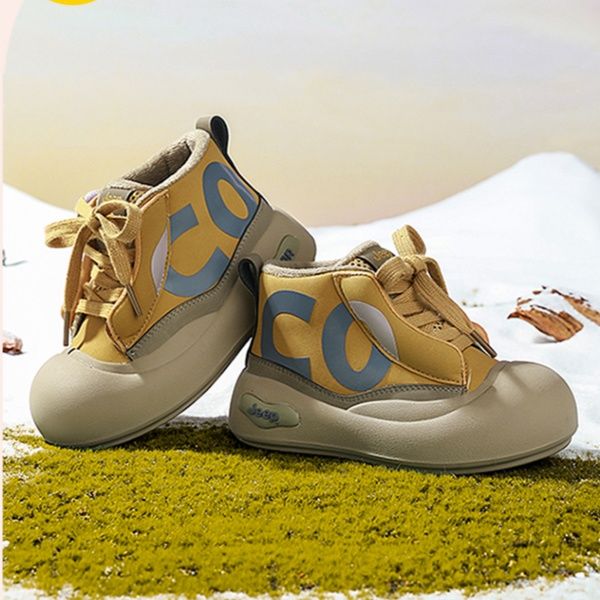 ハイカットスニーカー かっこいい 目立つ 遊び心 おしゃれ グリップ力 履きやすい 歩きやすい クッション 安定感 衝撃吸収 日常使い