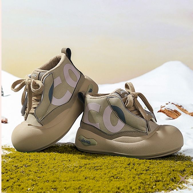 ハイカットスニーカー かっこいい 目立つ 遊び心 おしゃれ グリップ力 履きやすい 歩きやすい クッション 安定感 衝撃吸収 日常使い