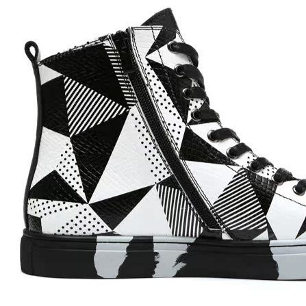 ハイカットスニーカー かっこいい 目立つ 遊び心 おしゃれ 履き心地 耐久性 カジュアル サイドジップ 疲れにくい 痛くならない