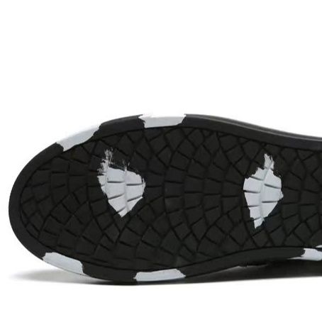 ハイカットスニーカー かっこいい 目立つ 遊び心 おしゃれ 履き心地 耐久性 カジュアル サイドジップ 疲れにくい 痛くならない