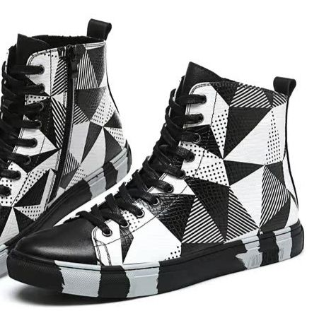 ハイカットスニーカー かっこいい 目立つ 遊び心 おしゃれ 履き心地 耐久性 カジュアル サイドジップ 疲れにくい 痛くならない