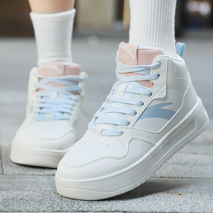 ハイカットスニーカー 美脚効果 疲れにくい 痛くならない ふわり軽やか クッション性 通気性 スポーティー スポーツ ランニング