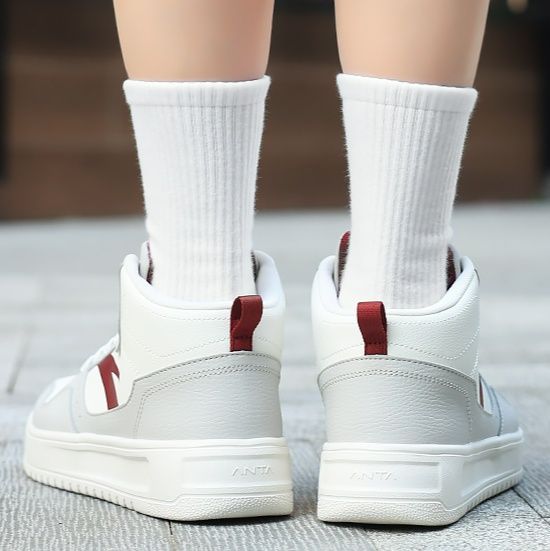 ハイカットスニーカー 美脚効果 疲れにくい 痛くならない ふわり軽やか クッション性 通気性 スポーティー スポーツ ランニング