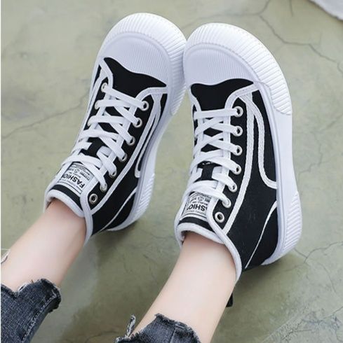 ハイカットスニーカー カジュアル シンプル かわいい スタイリッシュ 脚長効果 伸長効果 美脚足長 疲れにくい 痛くならない