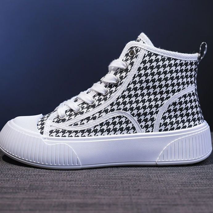 ハイカットスニーカー カジュアル シンプル かわいい スタイリッシュ 脚長効果 伸長効果 美脚足長 疲れにくい 痛くならない