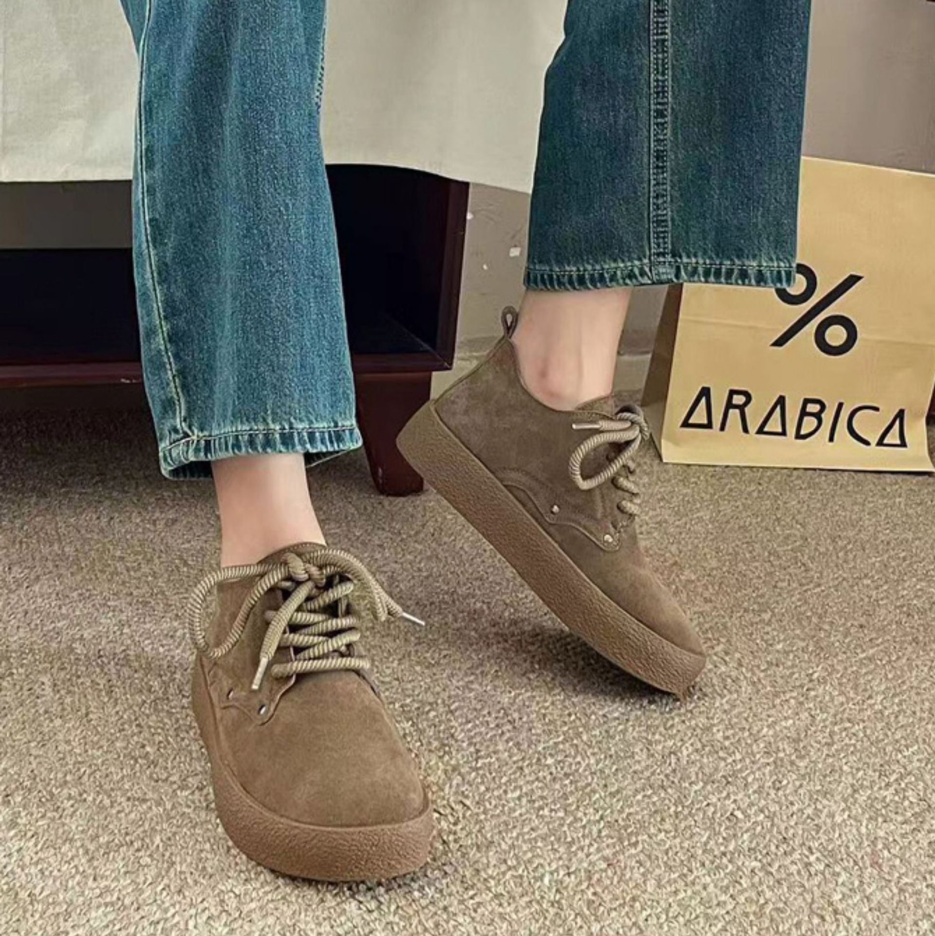 ハイカットスニーカー 秋 冬 かわいい 可愛い おしゃれ きれいめ やわらか起毛素材 カジュアル 安定感 歩きやすさ きれいめ スエード