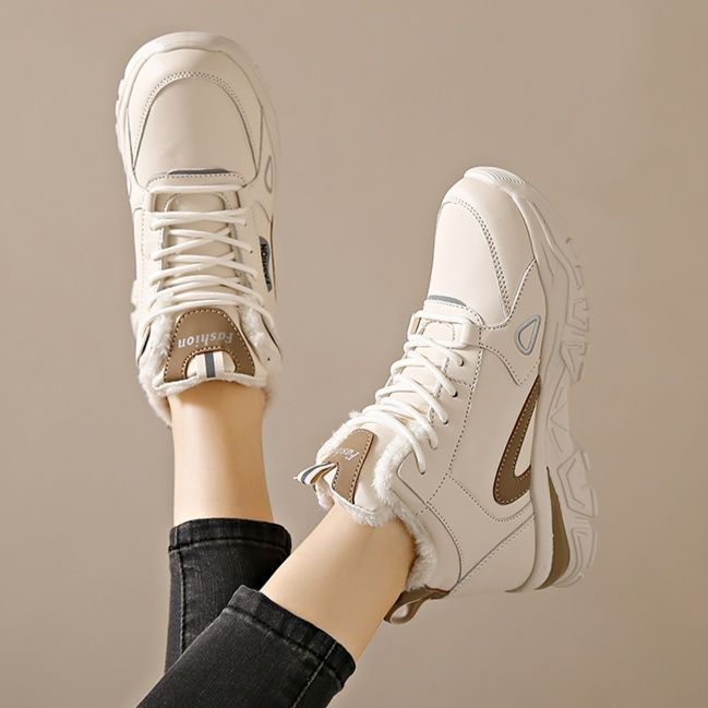 ハイカットスニーカー スポーティー アウトドア 日常使い ふわもこ裏起毛 安定感 疲れにくい 痛くならない 軽快 デイリーユース 