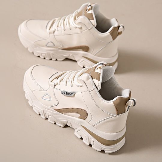 ハイカットスニーカー スポーティー アウトドア 日常使い ふわもこ裏起毛 安定感 疲れにくい 痛くならない 軽快 デイリーユース 