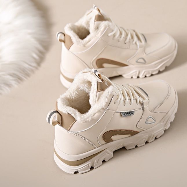 ハイカットスニーカー スポーティー アウトドア 日常使い ふわもこ裏起毛 安定感 疲れにくい 痛くならない 軽快 デイリーユース 