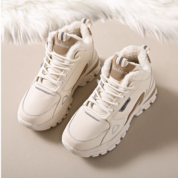 ハイカットスニーカー スポーティー アウトドア 日常使い ふわもこ裏起毛 安定感 疲れにくい 痛くならない 軽快 デイリーユース 
