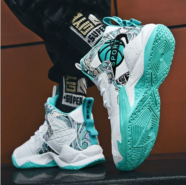 ハイカットスニーカー クッション性 衝撃吸収性 防滑性 通気性 日常使い 部活 スポーツ ランニング デイリーユース かっこいい 目立つ