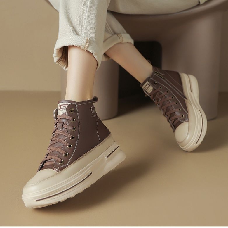 ハイカットスニーカー 秋 冬 脚長効果 伸長効果 美脚足長 おしゃれ スタイリッシュ きれいめ 厚底ソール 歩きやすい クッション 通気性