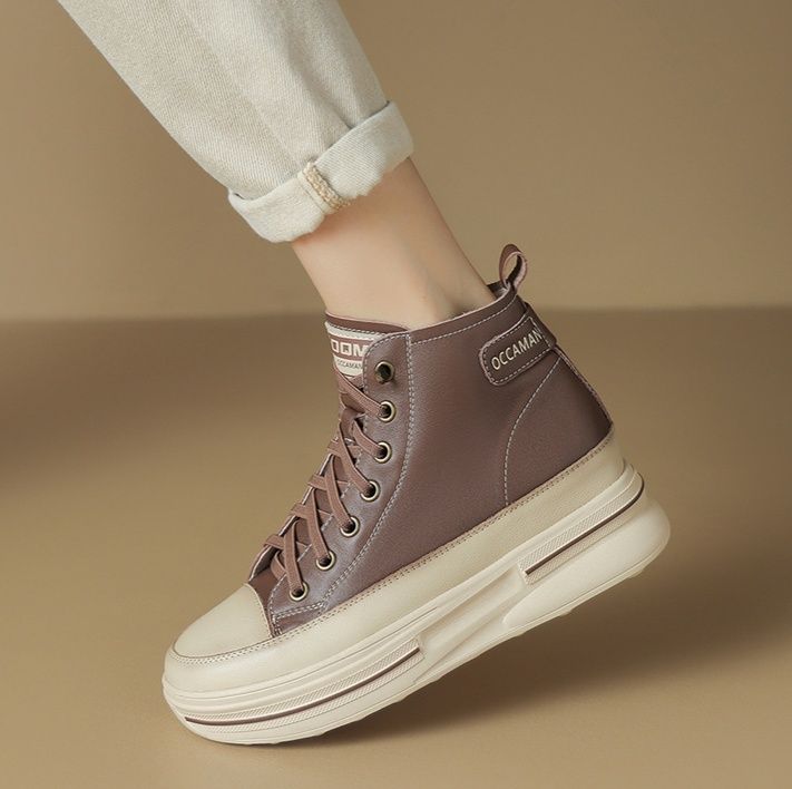 ハイカットスニーカー 秋 冬 脚長効果 伸長効果 美脚足長 おしゃれ スタイリッシュ きれいめ 厚底ソール 歩きやすい クッション 通気性