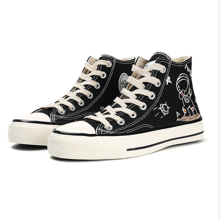 ハイカットスニーカー 人気 カジュアル シンプル かわいい 可愛い 目立つ 遊び心 通学 学校 デイリーユース 日常使い 帆布 歩きやすい