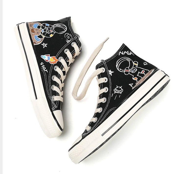 ハイカットスニーカー 人気 カジュアル シンプル かわいい 可愛い 目立つ 遊び心 通学 学校 デイリーユース 日常使い 帆布 歩きやすい