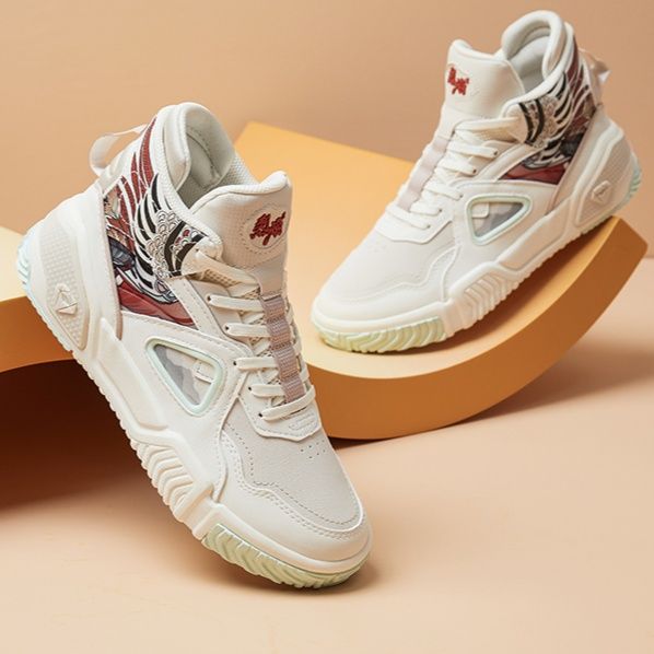 ハイカットスニーカー ダンス 疲れにくい 痛くならない カジュアル シンプル かわいい 遊び心 おしゃれ 歩きやすい クッション 安定感