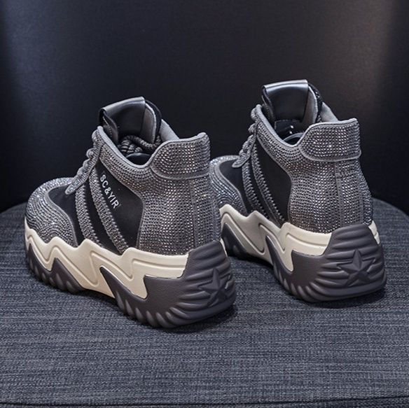 ハイカットスニーカー 美脚足長 ストリート ヒップホップ ダンススニーカー 伸長効果 目立つ 遊び心 おしゃれ クッション 安定感