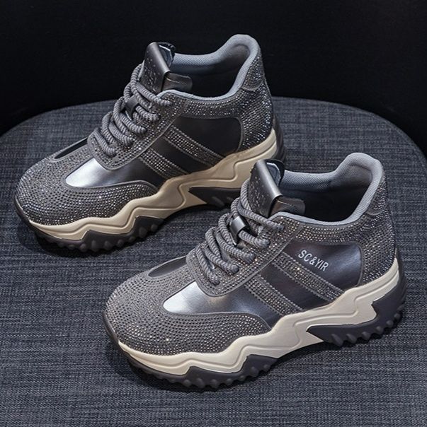 ハイカットスニーカー 美脚足長 ストリート ヒップホップ ダンススニーカー 伸長効果 目立つ 遊び心 おしゃれ クッション 安定感