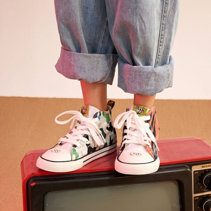 ハイカットスニーカー 人気 かっこいい 目立つ 遊び心 おしゃれ オールシーズン 履きやすい 歩きやすい クッション すべりにくい