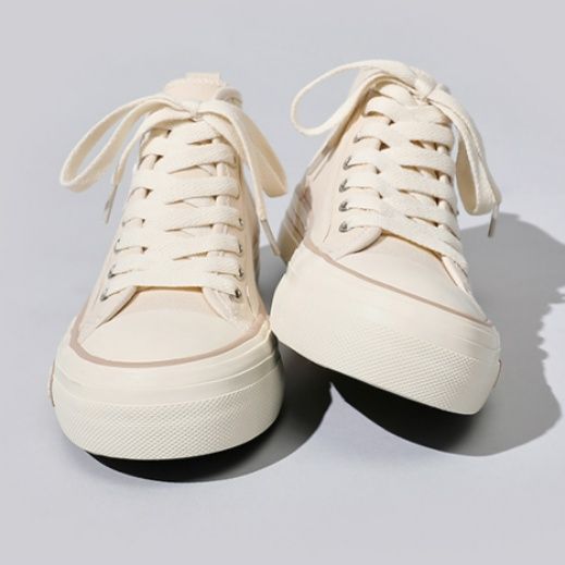 ハイカットスニーカー 人気 定番 シンプル カジュアル 可愛い 履きやすい 歩きやすい クッション 安定感 キャンパス 日常使い 