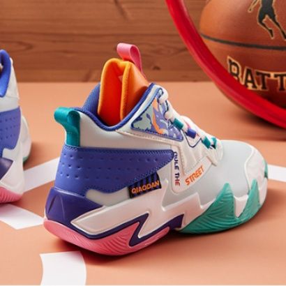 ハイカットスニーカー 人気 定番 かっこいい 目立つ スポーツ ランニング バスケットシューズ 衝撃吸収 グリップ力 通気性 履き心地