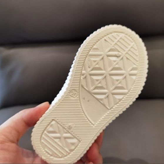 【自分で履きたいを応援】スマイル ベビーシューズ | マジックテープ ハイカット風 歩きやすい 軽量