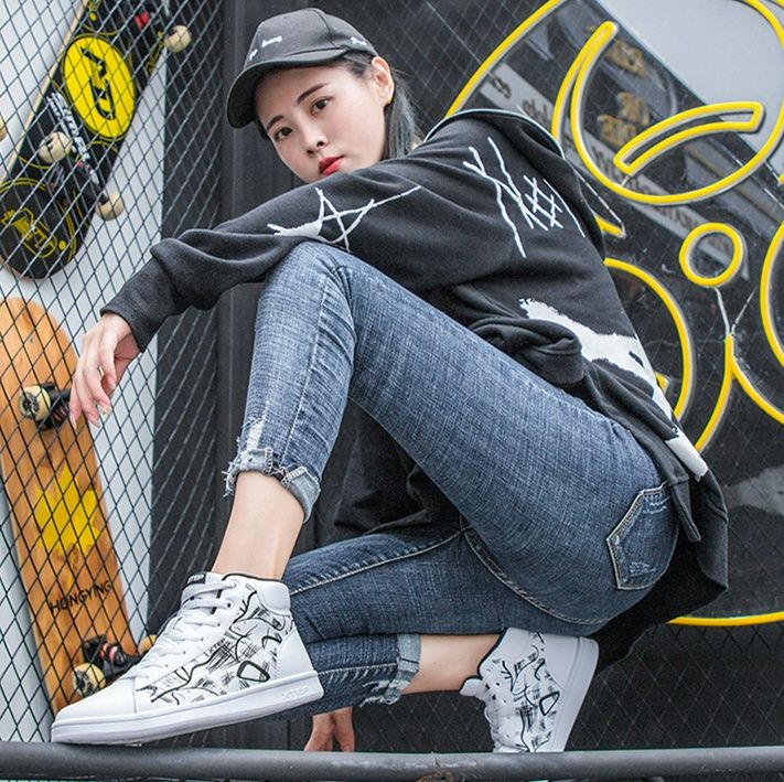 【アートな足元】グラフィック ハイカットスニーカー | モノトーン プリント ストリート ユニセックス