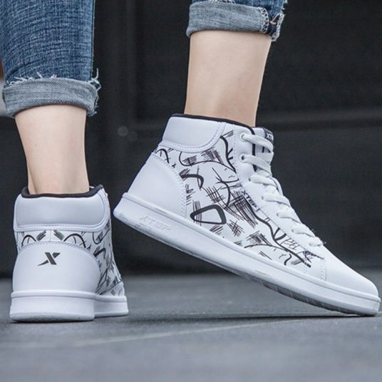【アートな足元】グラフィック ハイカットスニーカー | モノトーン プリント ストリート ユニセックス