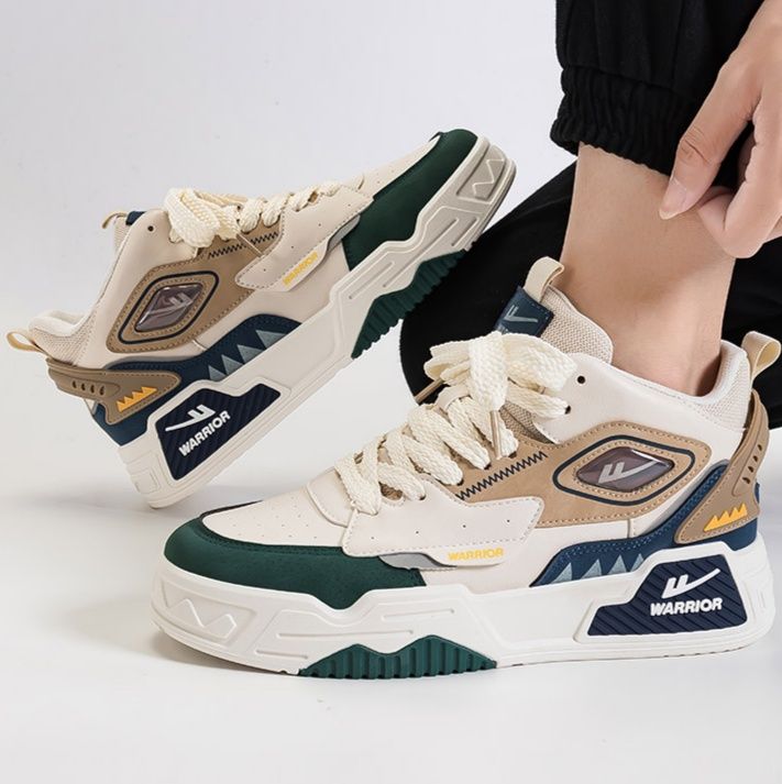 【ギザギザソール】ハイカットスニーカー | 黒キャンバス ガムソール ボリューム ストリート