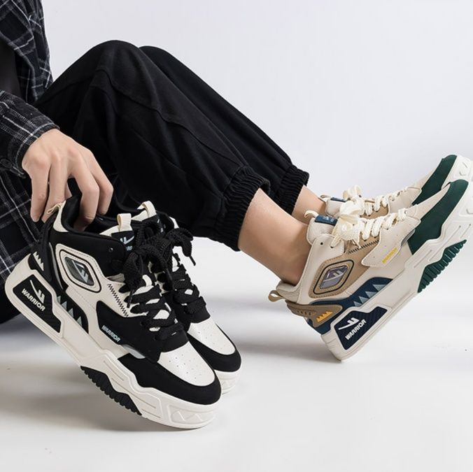 【ギザギザソール】ハイカットスニーカー | 黒キャンバス ガムソール ボリューム ストリート