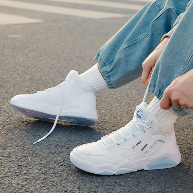 夏にハイカットスニーカーはおかしいなんて誰が決めた？暑い季節も快適におしゃれを楽しめる25選