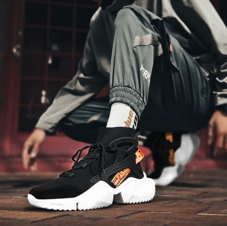 【近未来】サイバーパンク チャンキーソックススニーカー ホワイト | 超厚底 ハイテク