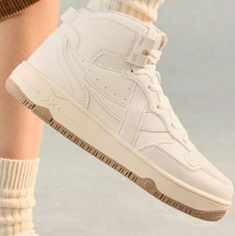 【大人のカジュアル】ブラック カジュアル ハイカットスニーカー | ラバーキャップソール クラシック