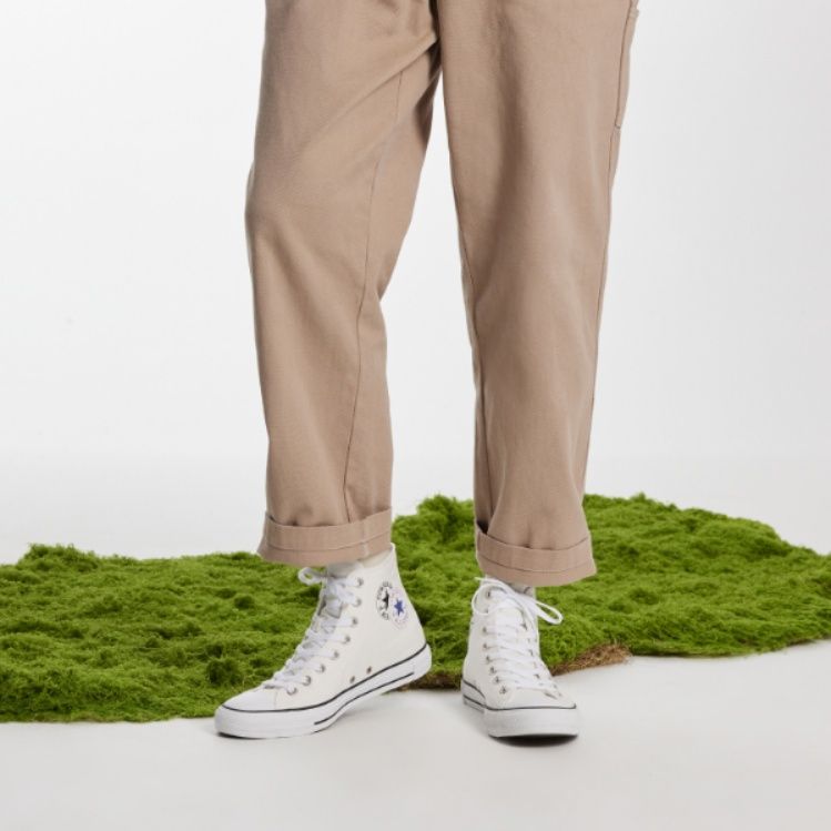 【永遠のスタンダード】キャンバス ハイカットスニーカー ホワイト | レトロ カジュアル 定番デザイン