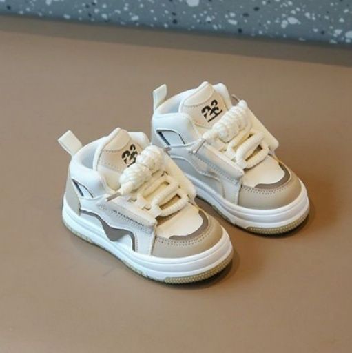 【ストリート・ミニ】キッズ ハイカットスニーカー ブラック×グリーン | チャンキーシューレース 厚底 タフデザイン