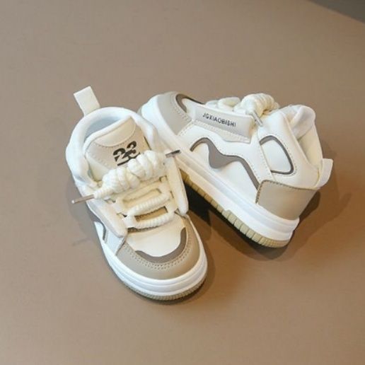 【ストリート・ミニ】キッズ ハイカットスニーカー ブラック×グリーン | チャンキーシューレース 厚底 タフデザイン