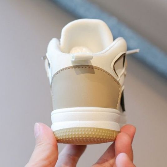 【ストリート・ミニ】キッズ ハイカットスニーカー ブラック×グリーン | チャンキーシューレース 厚底 タフデザイン