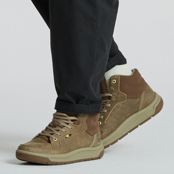 【アーバン・アウトドア】ミッドカット ワークスニーカー カーキブラウン | 耐久性ソール 異素材コンビ タフデザイン