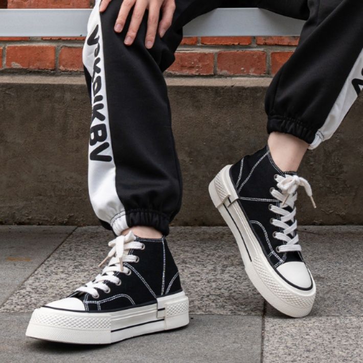 【アーバン・プラットフォーム】ハイカット キャンバススニーカー ホワイト | 厚底 チャンキーソール モード・ストリート