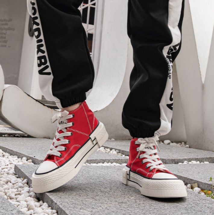 【アーバン・プラットフォーム】ハイカット キャンバススニーカー ホワイト | 厚底 チャンキーソール モード・ストリート