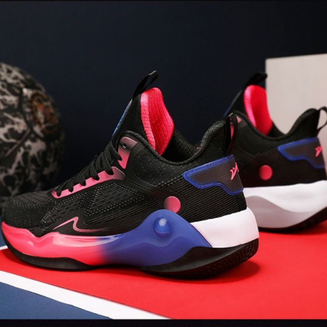 【リラックス・ドローイング】ミッドカットスニーカー ホワイト | ハンドペイント風グラフィック パステルアクセント アーバン・ポップ