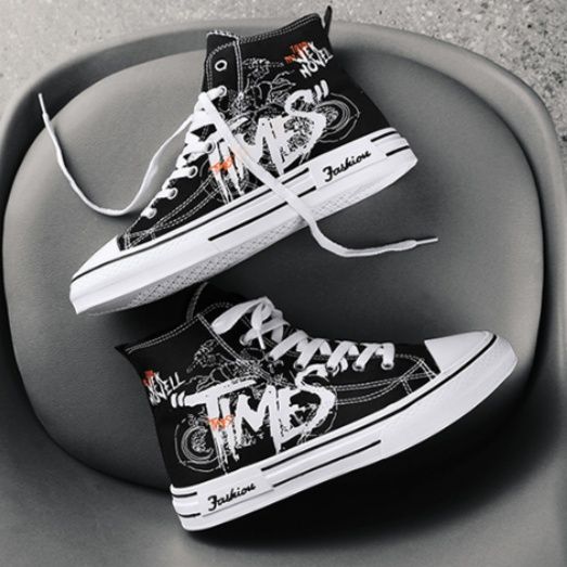 【アーバン・ペイント】ハイカットスニーカー ブラック＆ネイビー | 手書き風グラフィック ホワイトソール ストリート・アート